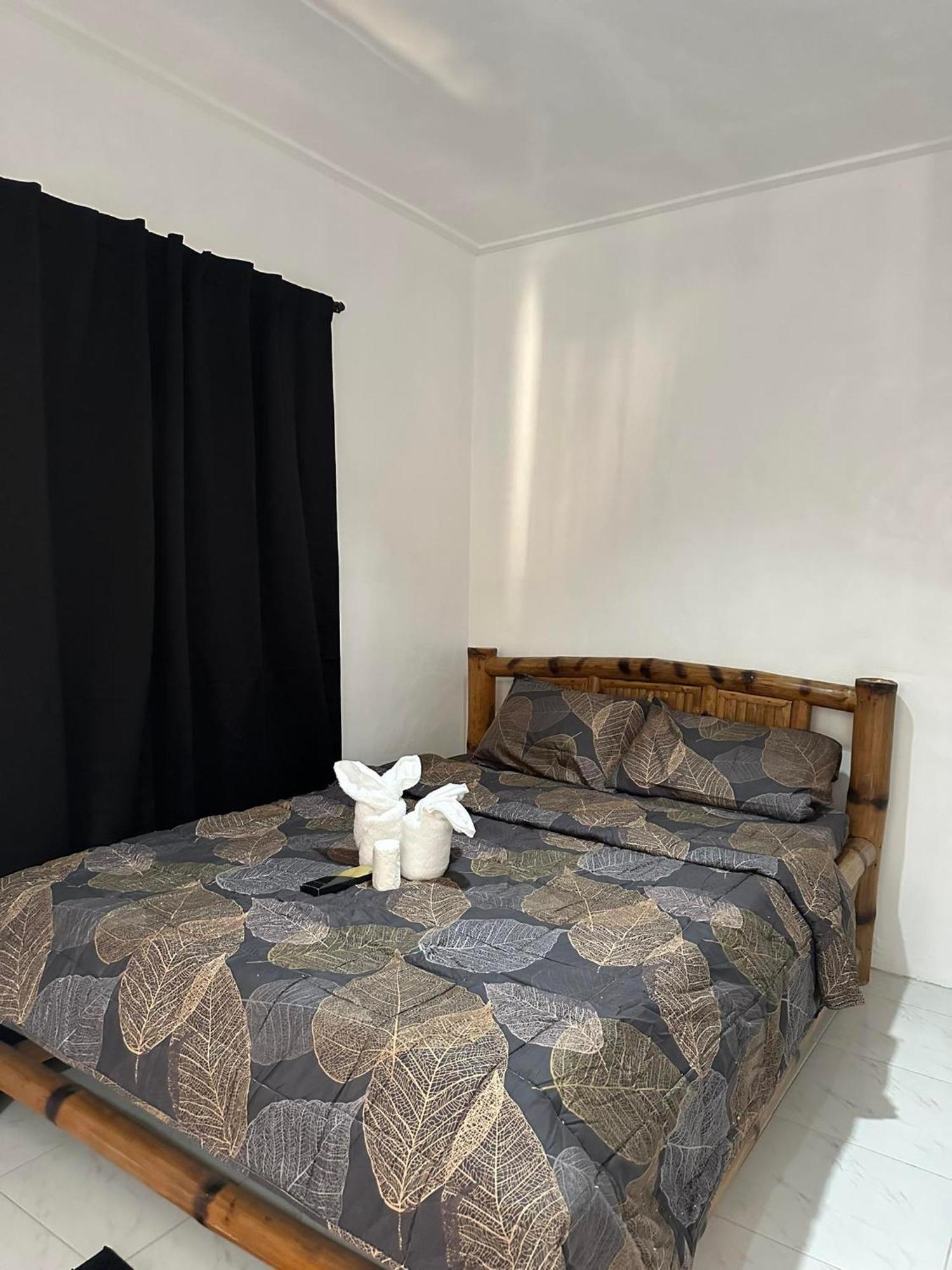 Trisha Guest house *
