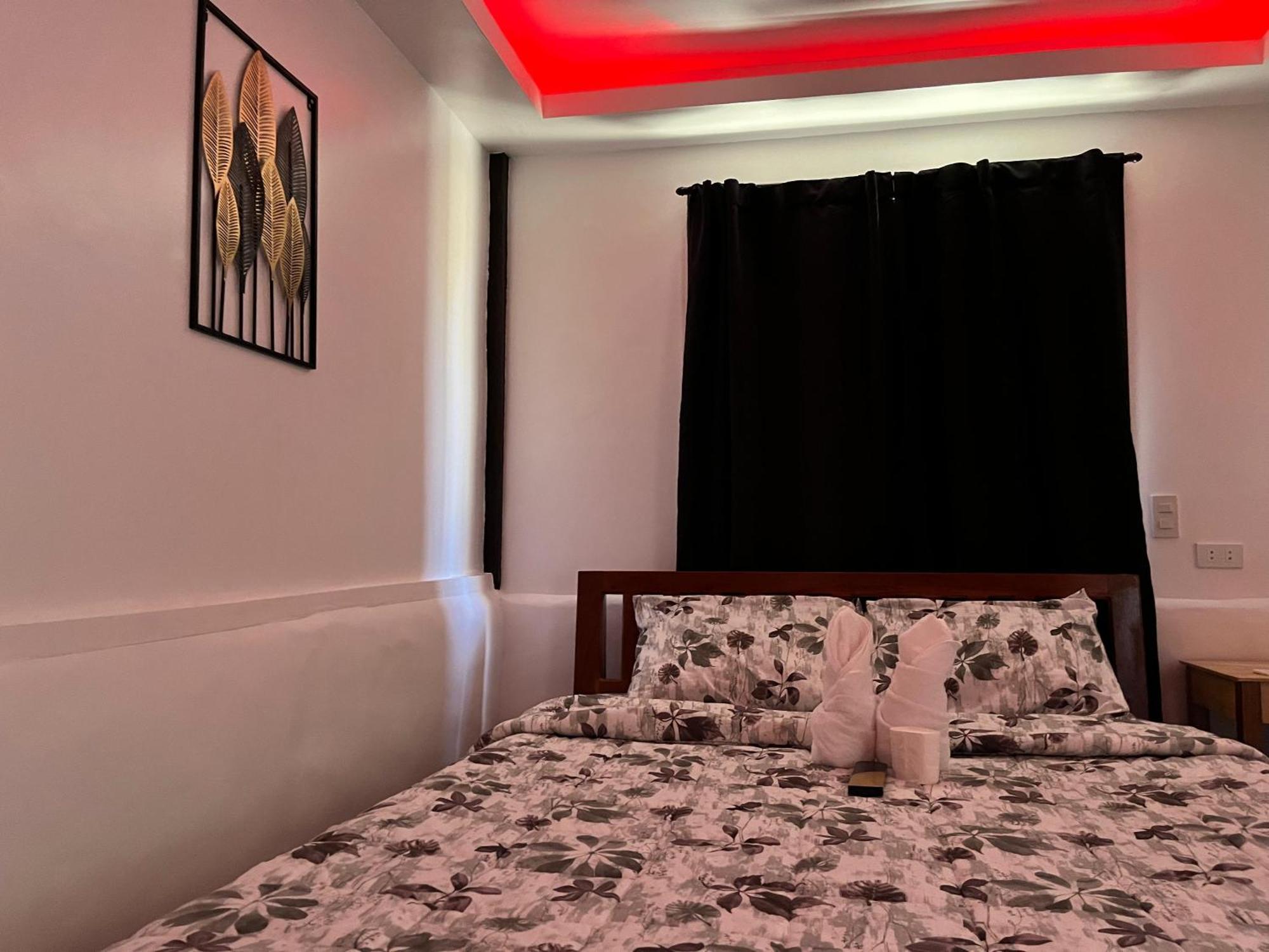Trisha Guest house *